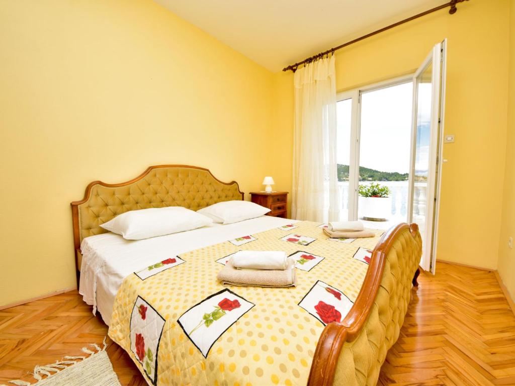 Postel nebo postele na pokoji v ubytování Holiday Home Ana by Interhome
