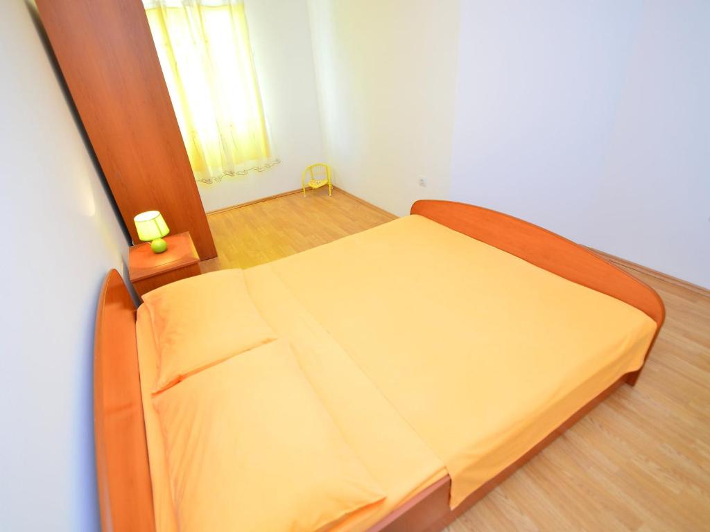 Postel nebo postele na pokoji v ubytování Apartment Ena by Interhome