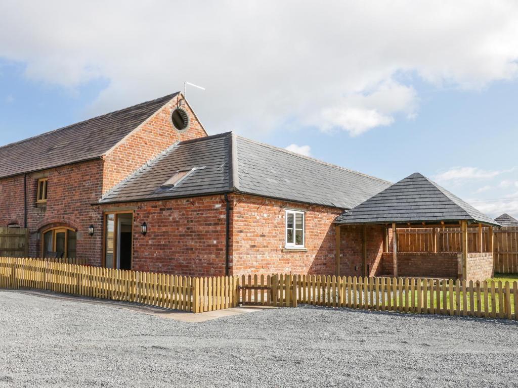 Gallery image of Granary Cottage in Westbury