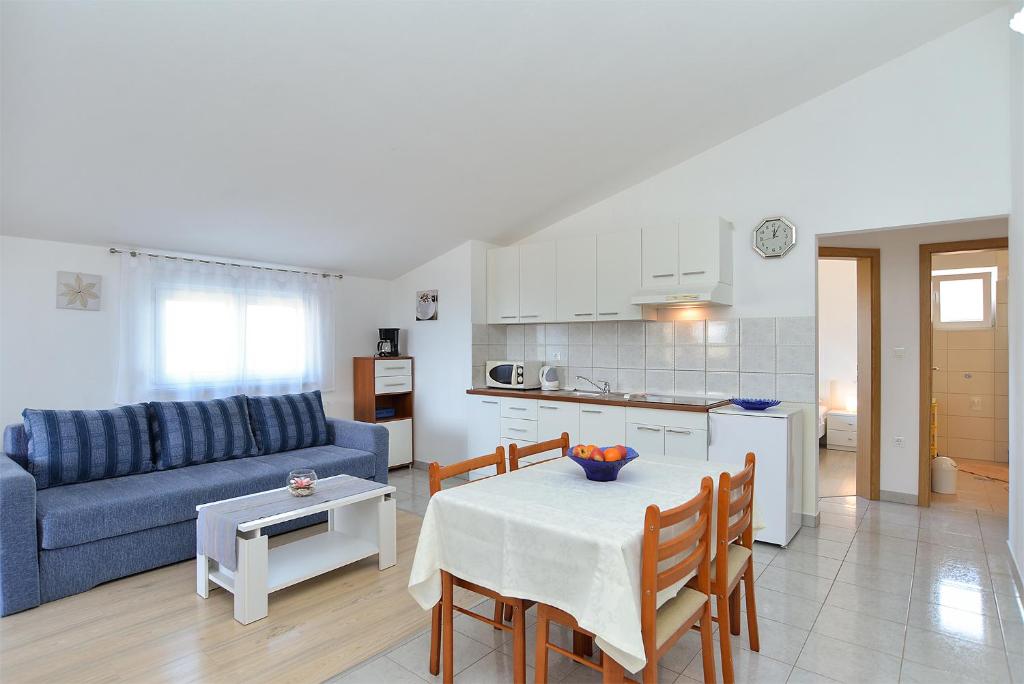 Kuchyň nebo kuchyňský kout v ubytování Apartments Jere 719