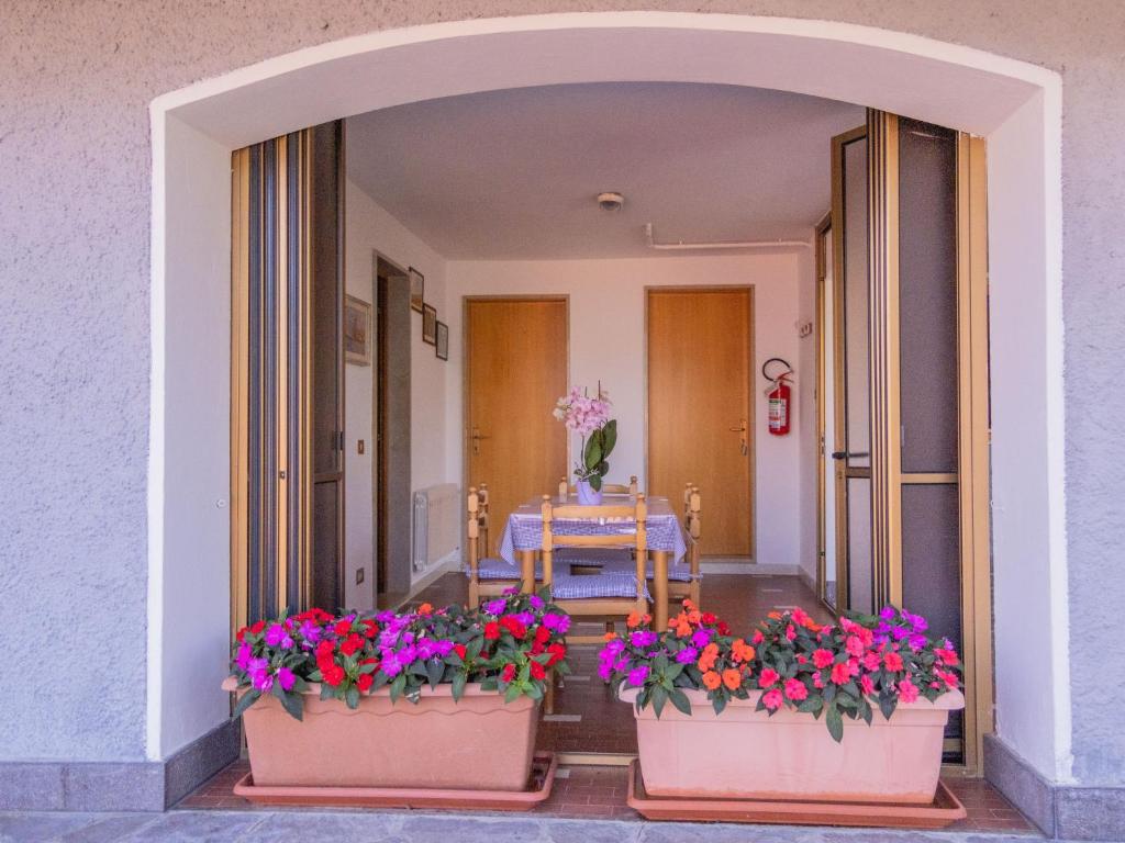 Zdjęcie z galerii obiektu Apartment Delvai-3 by Interhome w Brenzone sul Garda