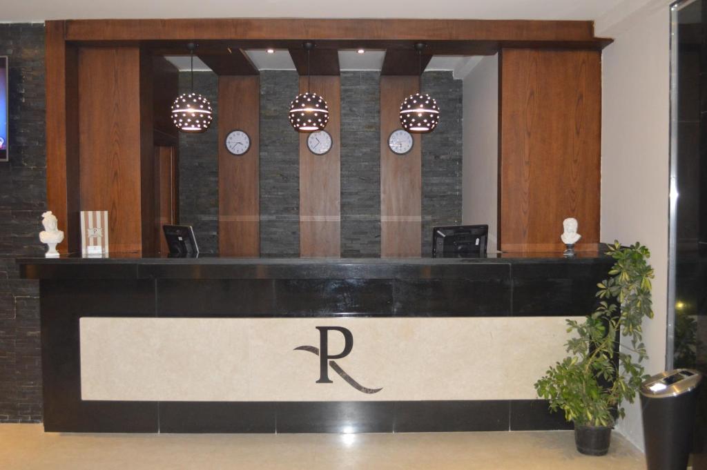 Vstupní hala nebo recepce v ubytování Panacea Suites Hotel