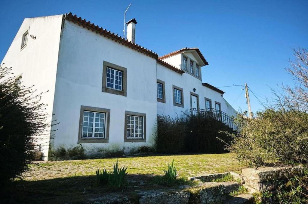 Gallery image of Beautiful 10-Bed Cottage in Celorico with Pool in Celorico da Beira
