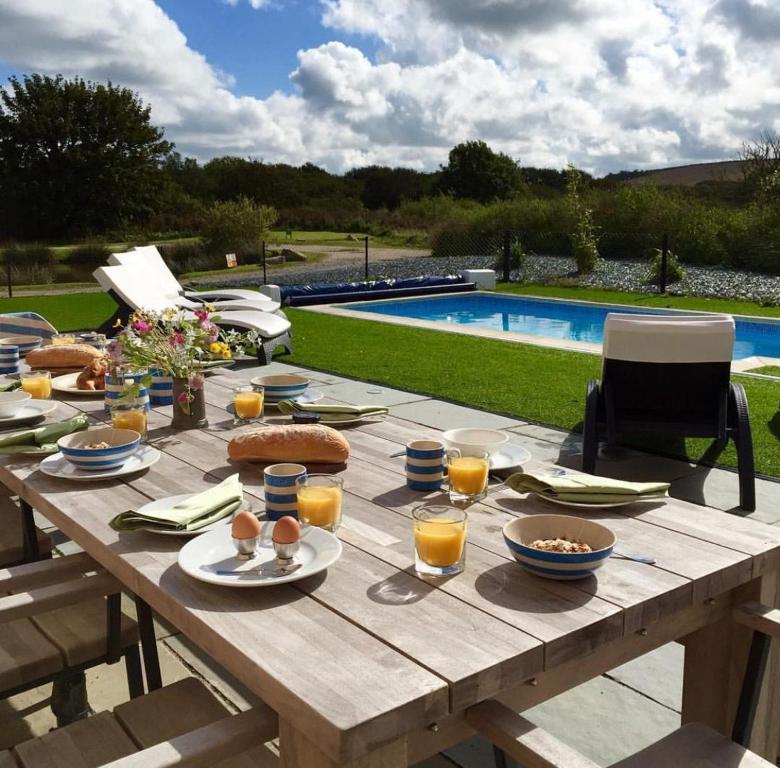 Herons House Sleeps 12, heated Pool, hot tub, sauna, games room 5 Star! - Huis Met Zes Slaapkamers