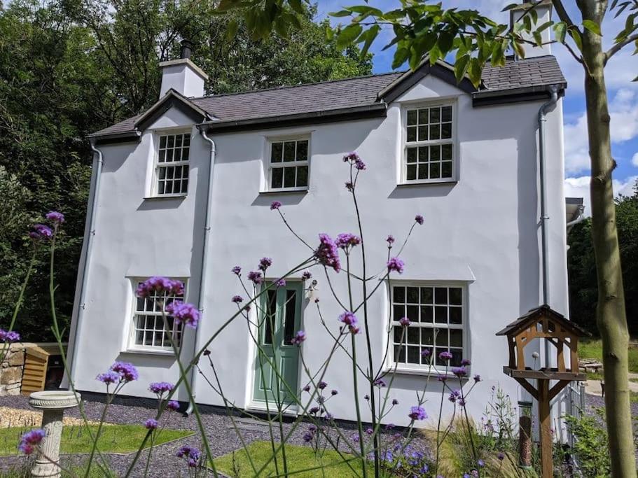 Riverside cottage walking distance into Caernarfon, Caernarfon