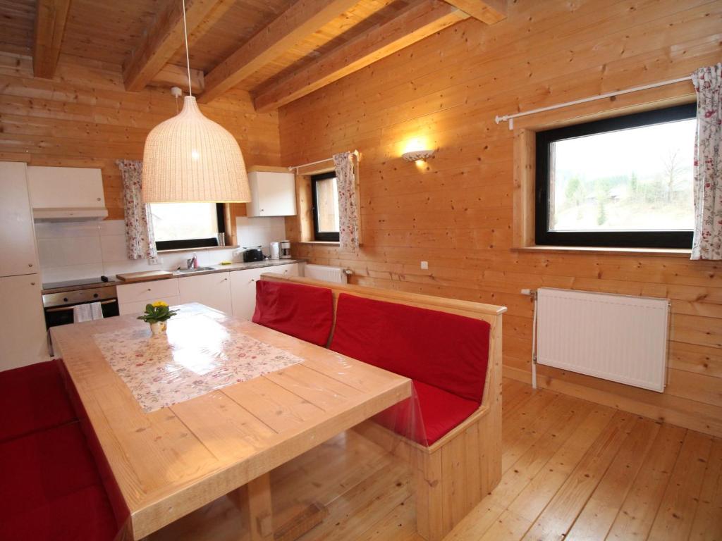 Kuchyň nebo kuchyňský kout v ubytování Apartment Bärenhöhle - Top 6 by Interhome