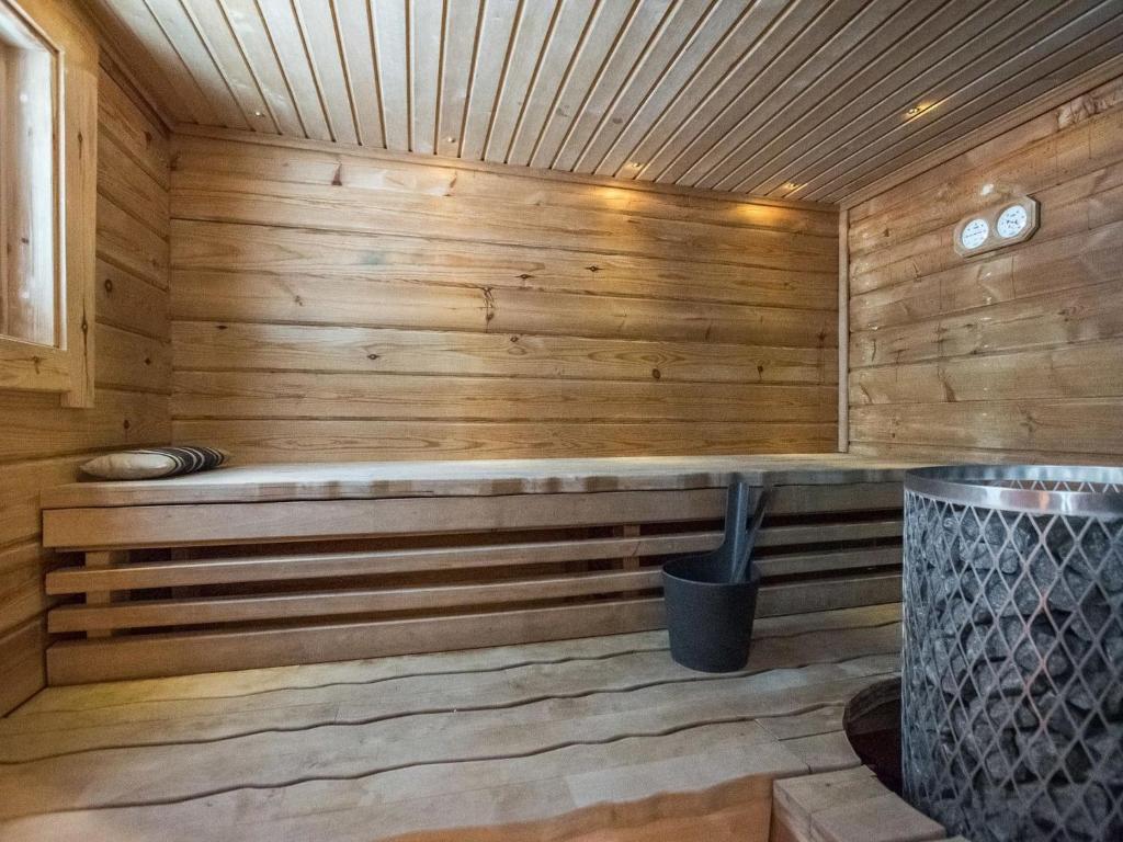 Koupelna v ubytování Holiday Home Uulanlinna b- paritalo by Interhome