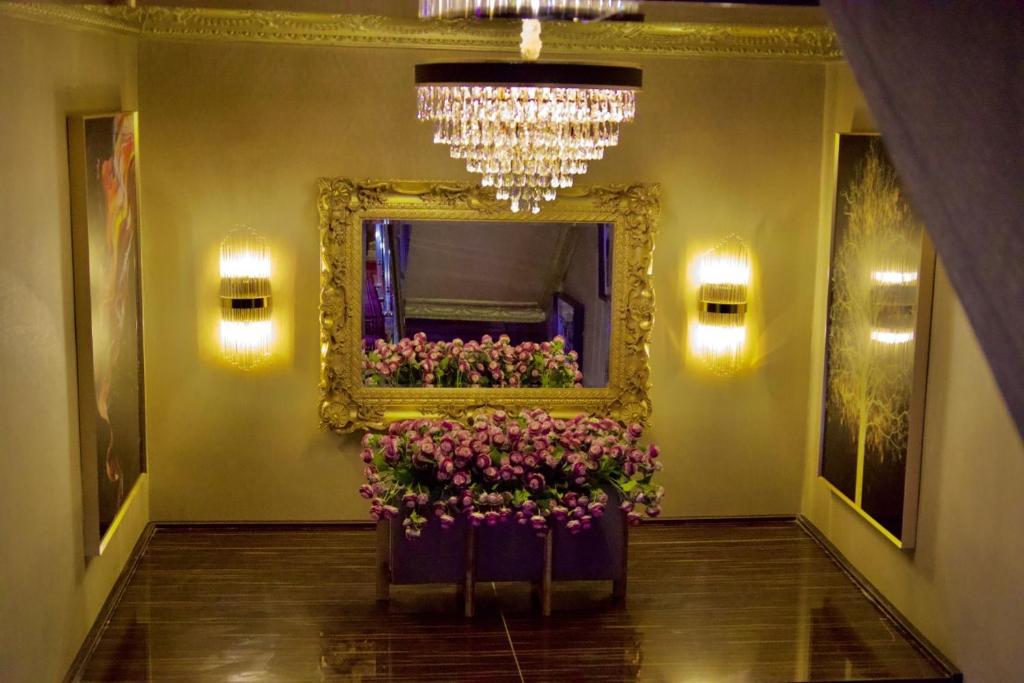 TV a/nebo společenská místnost v ubytování NO.1 HOTEL