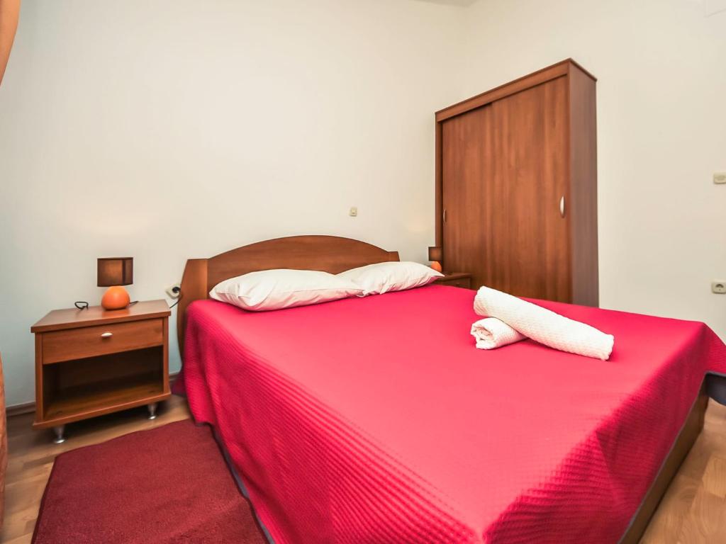 Posteľ alebo postele v izbe v ubytovaní Apartment Bonex-9 by Interhome