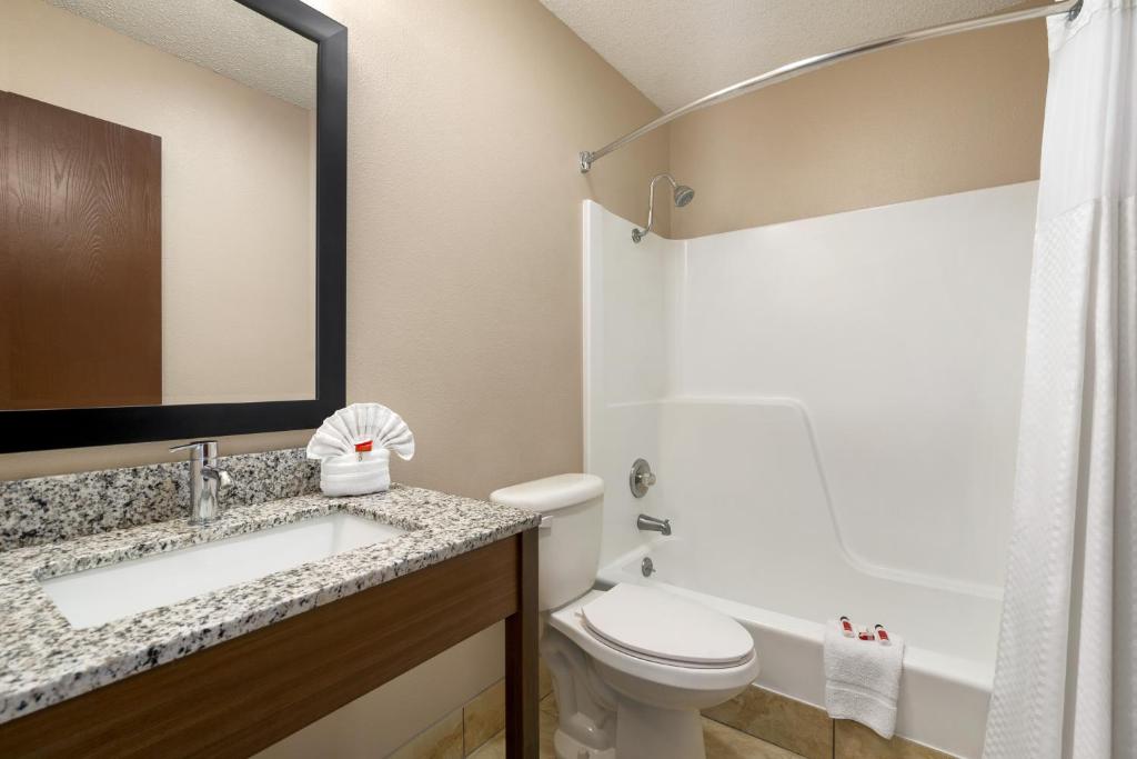 Super 8 by Wyndham Liberal KS - 1 King Bed, Efficiency Room, Non-Smoking