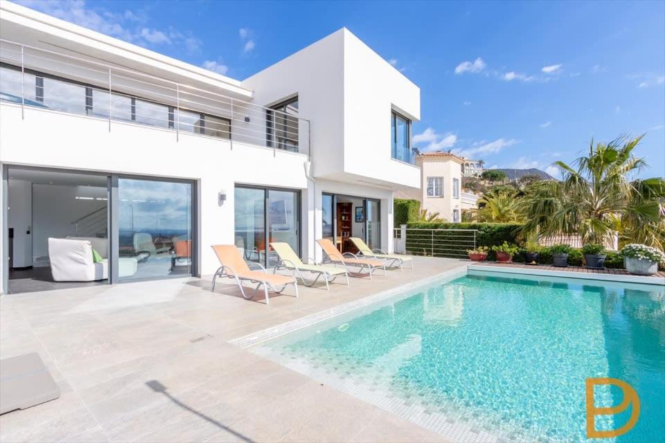 Luxury Villa with Jacuzzi - Costa Brava