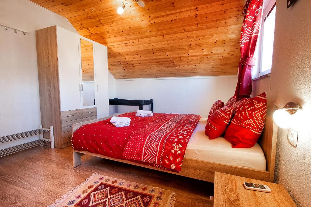 Postel nebo postele na pokoji v ubytování Apartment Ilija