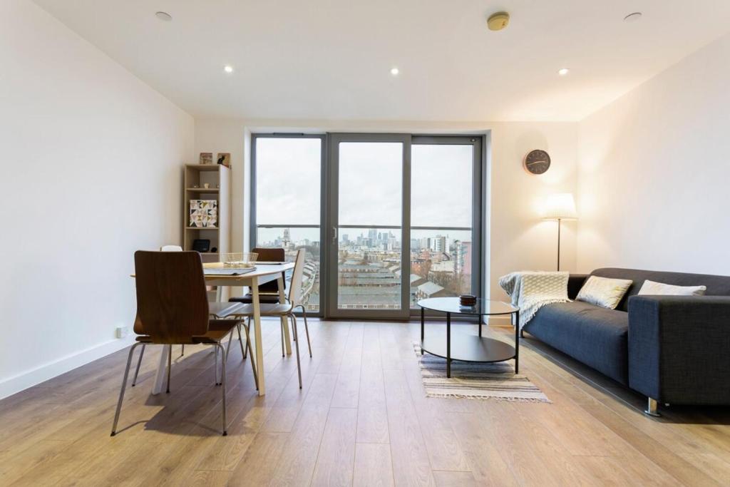 Zona de estar de Modern 1 Bedroom Apartment Near Canary Wharf with Balcony