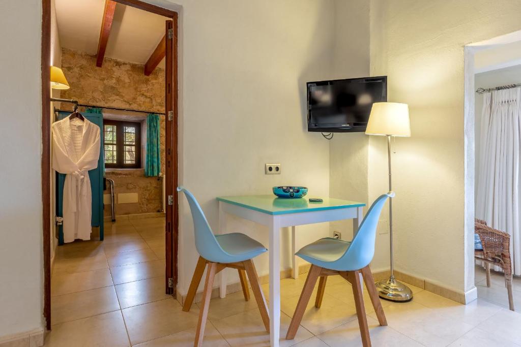 TV a/nebo společenská místnost v ubytování Finca Son Jorbo - Adults only