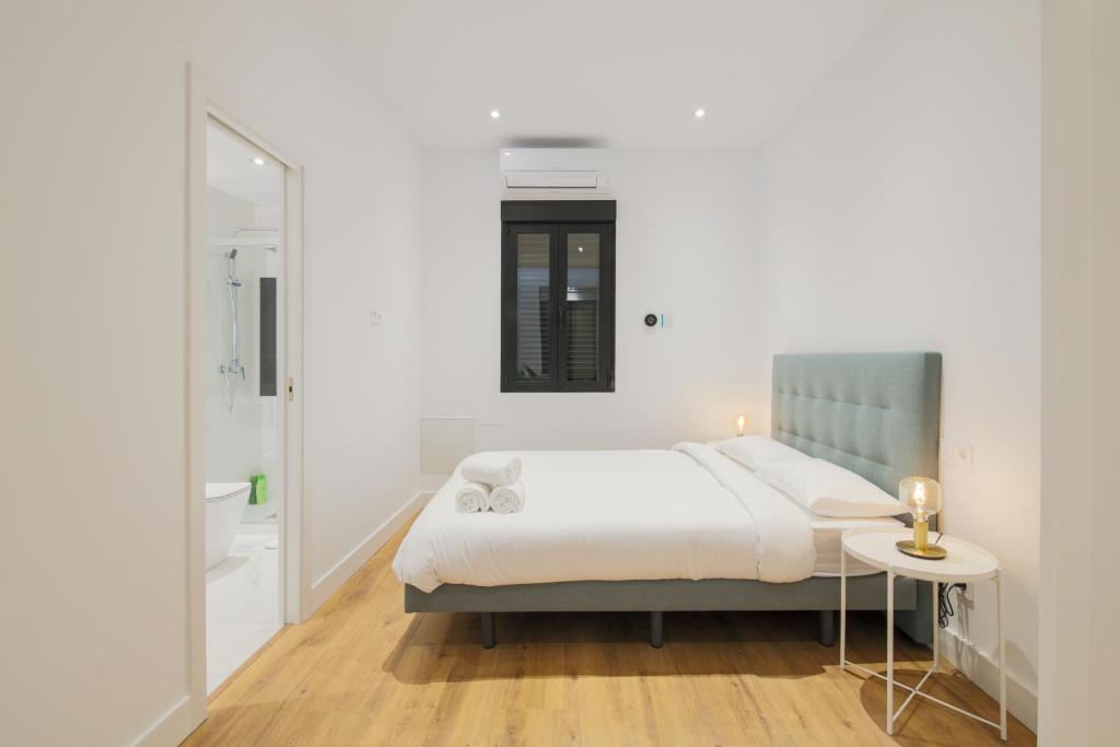 Apartamento muy amplio a 1km de la Puerta del Sol, Madri ...