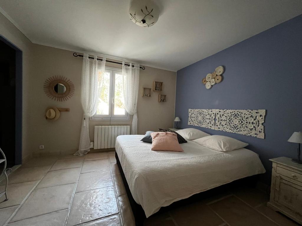 Villa QUINISSOLE - Double Room With Private External Bathroom