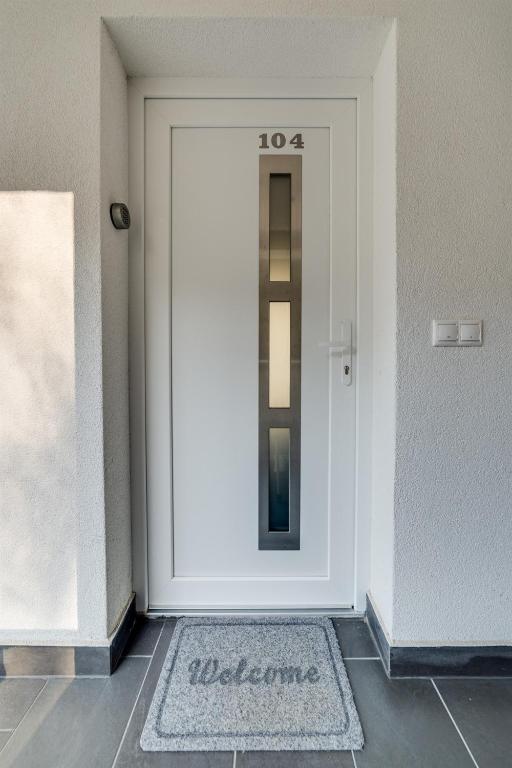 Fotografie z fotogalerie ubytování Forest Földvár Apartmanok By BLTN v destinaci Balatonföldvár