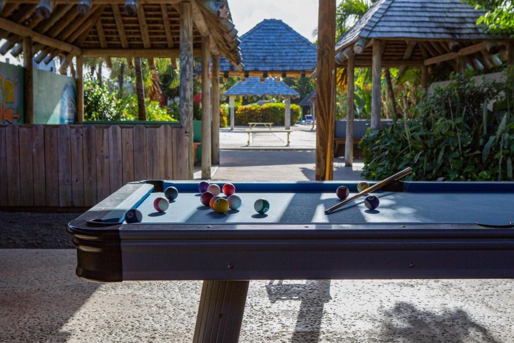 Stolní tenis v ubytování The Verandah Antigua - All Inclusive - Adults Only nebo okolí