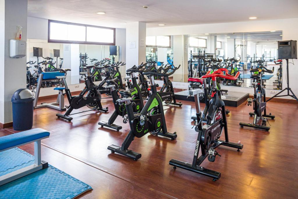 Posilňovňa alebo fitness centrum v ubytovaní LANZAROTE PRIME SPORTS by Vitalclass Lanzarote Resort