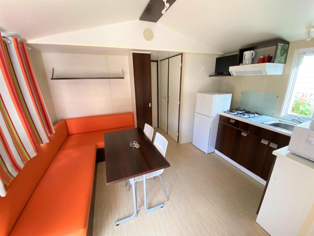 A kitchen or kitchenette at Camping Igara de San Sebastian