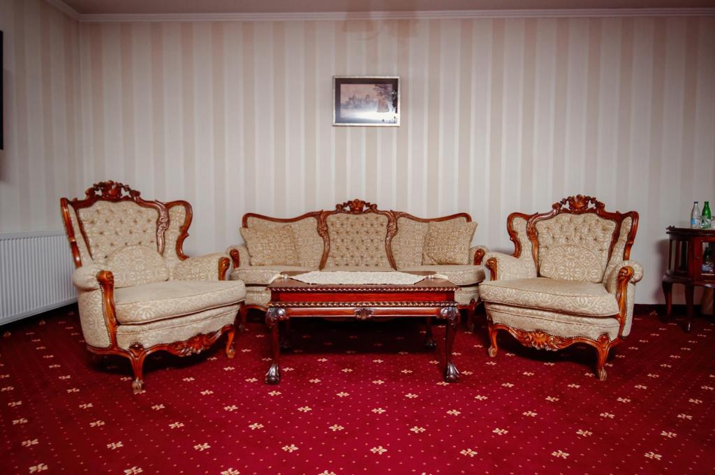 Posezení v ubytování Hotel Chopin Business&SPA