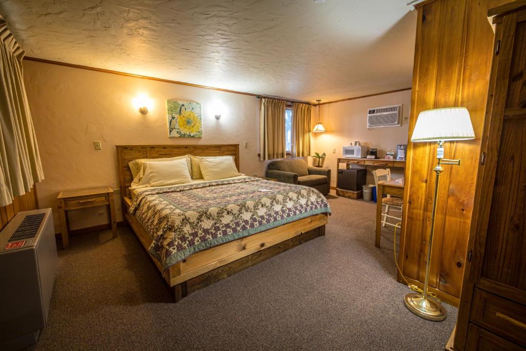 Riverside Motel - Chambre Roi Avec Vue Sur Le Lac
