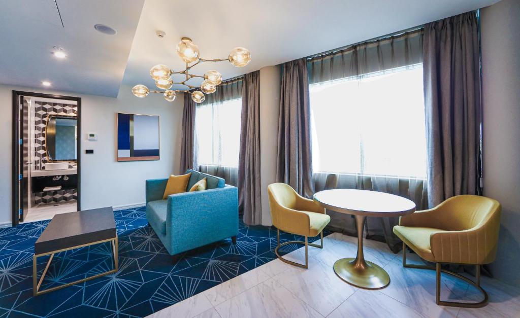 
Swiss-SuperSuite One Bedroom 
