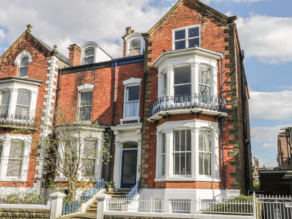 Esplanade Gardens, Apartment 1, Scarborough (updated prices 2024)