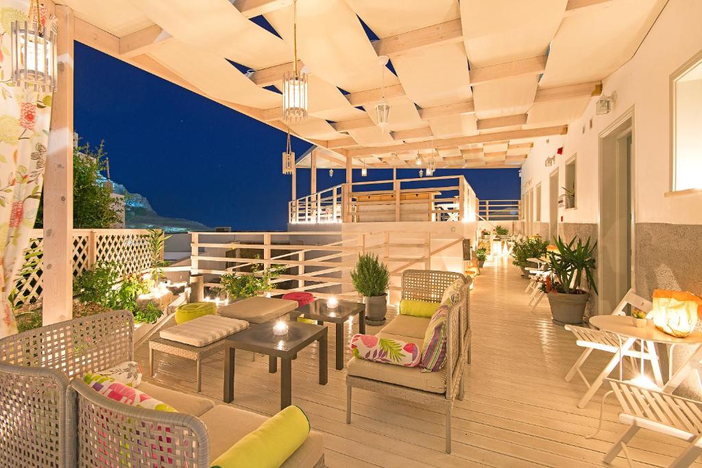 Posezení v ubytování Lindos Harmony Suites