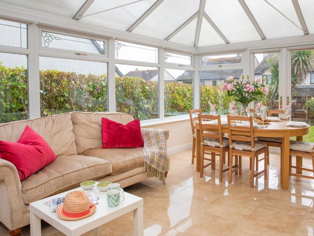 Gallery image of Fron in Menai Bridge