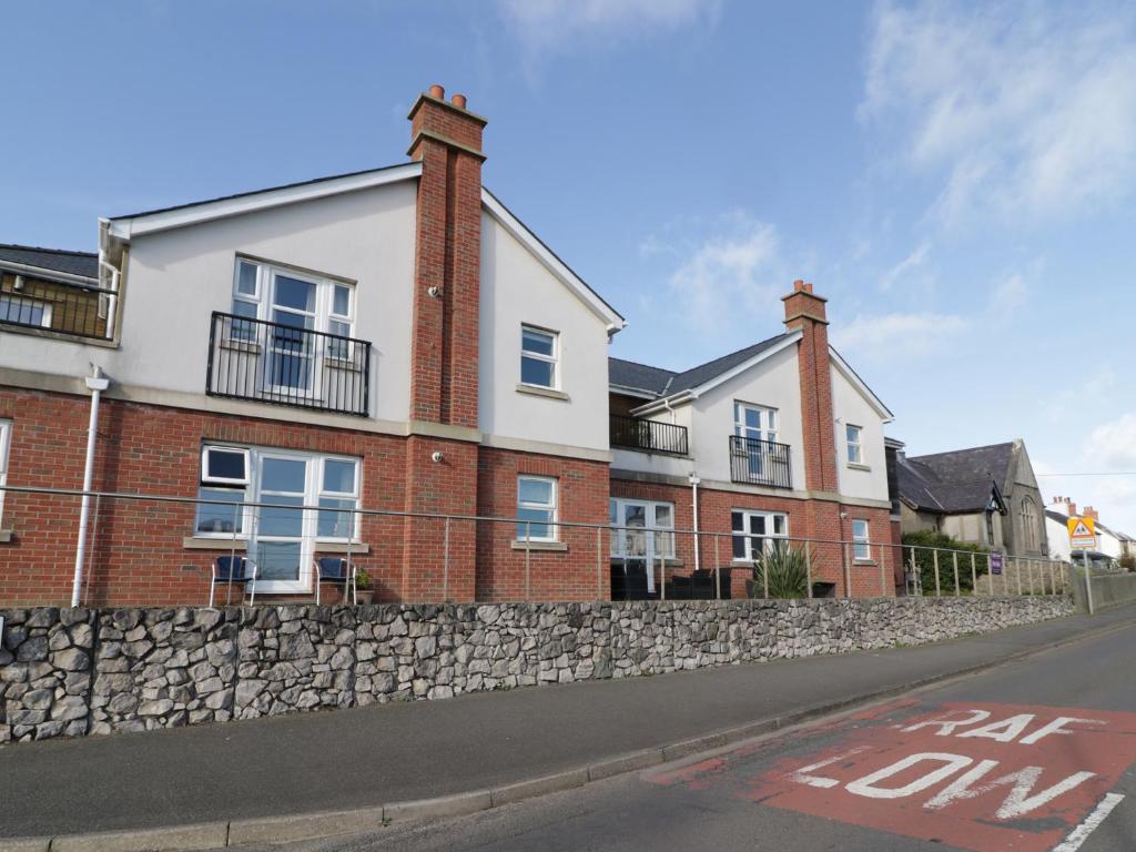 Bay View, Benllech (updated prices 2024)