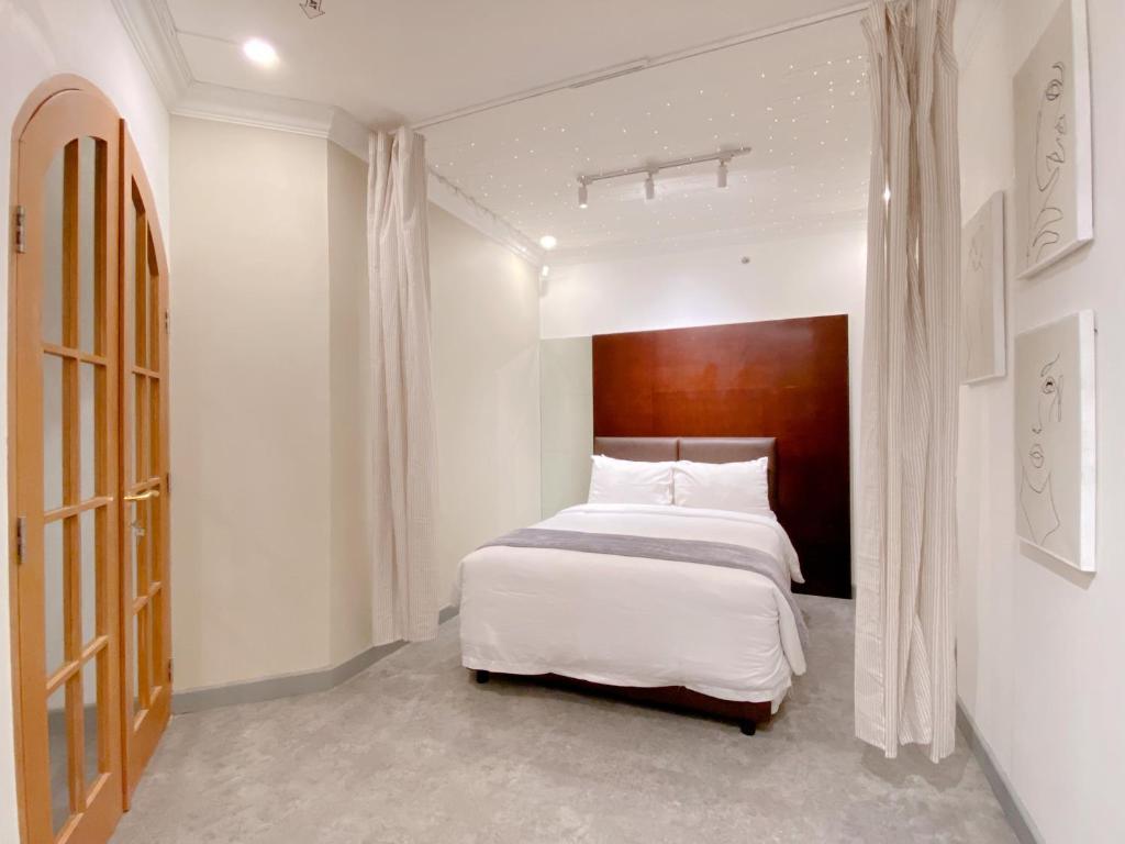 youre at - The Majesty Apartment - Apartamento De Dos Dormitorios