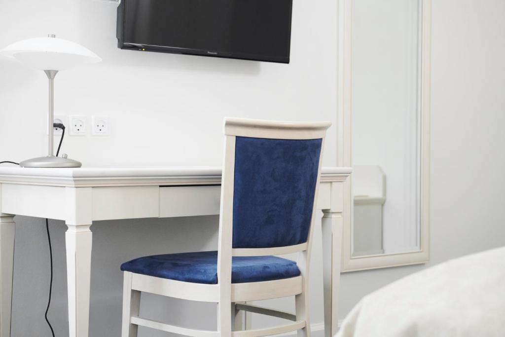 TV a/nebo společenská místnost v ubytování Tornøes Hotel