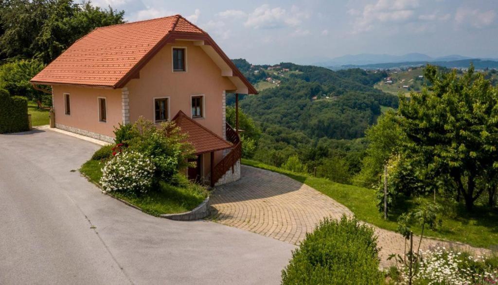 Příroda nedaleko apartmánu