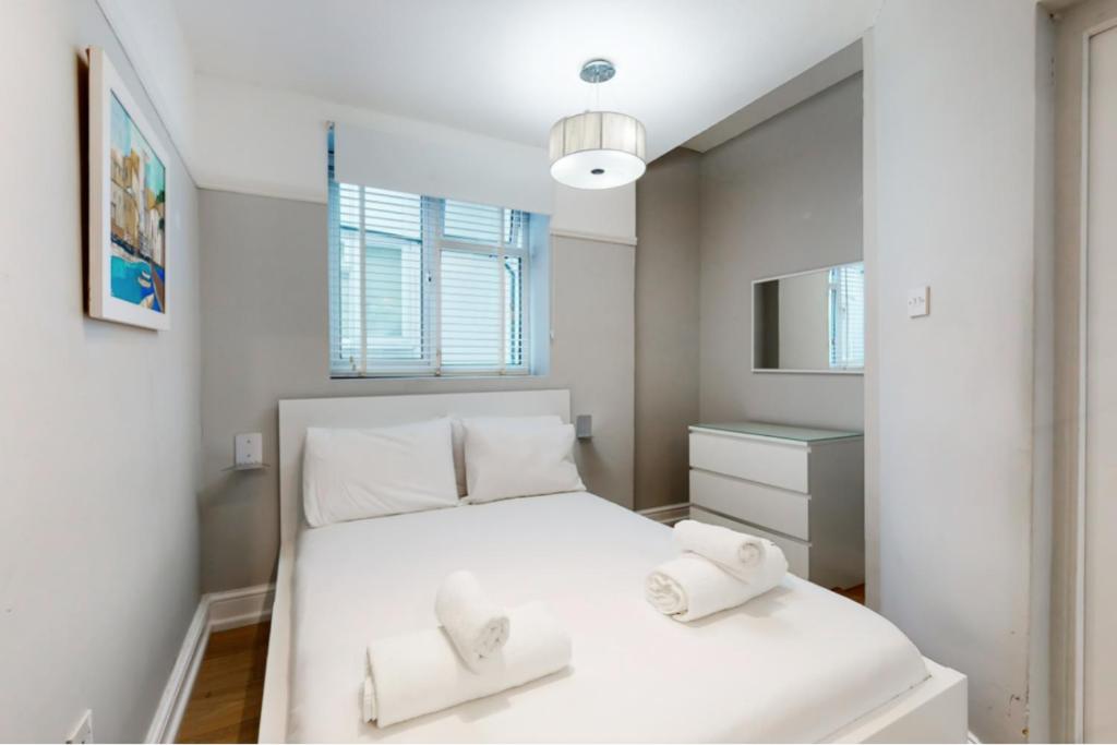 Super 1 Bedroom Flat in Hendon near Middlesex University with private parking - Apartamento De Una Habitación