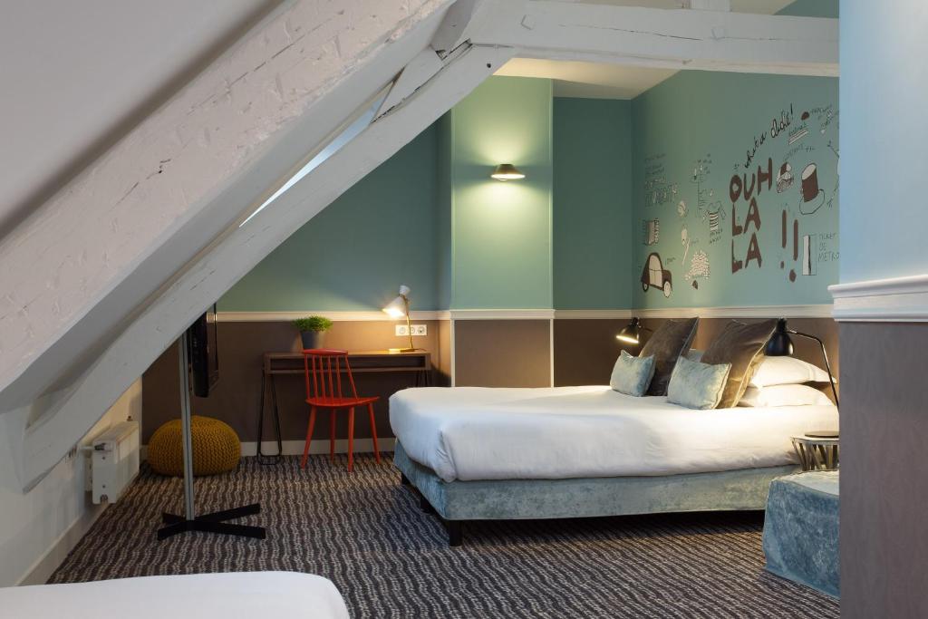 Hôtel des 3 Poussins - Deluxe Room With View Of Sacré-Coeur