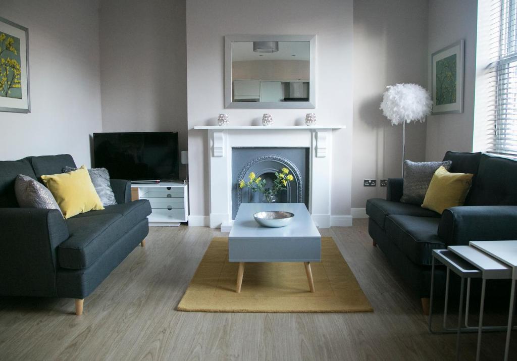 Posezení v ubytování Harrogate Central 2 bedroom apt Alpha Spa