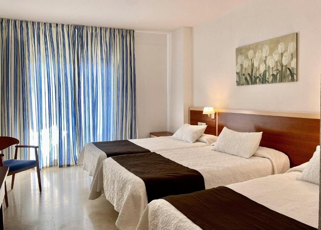 Hotel Sun Palace Albir & Spa - Triple Room