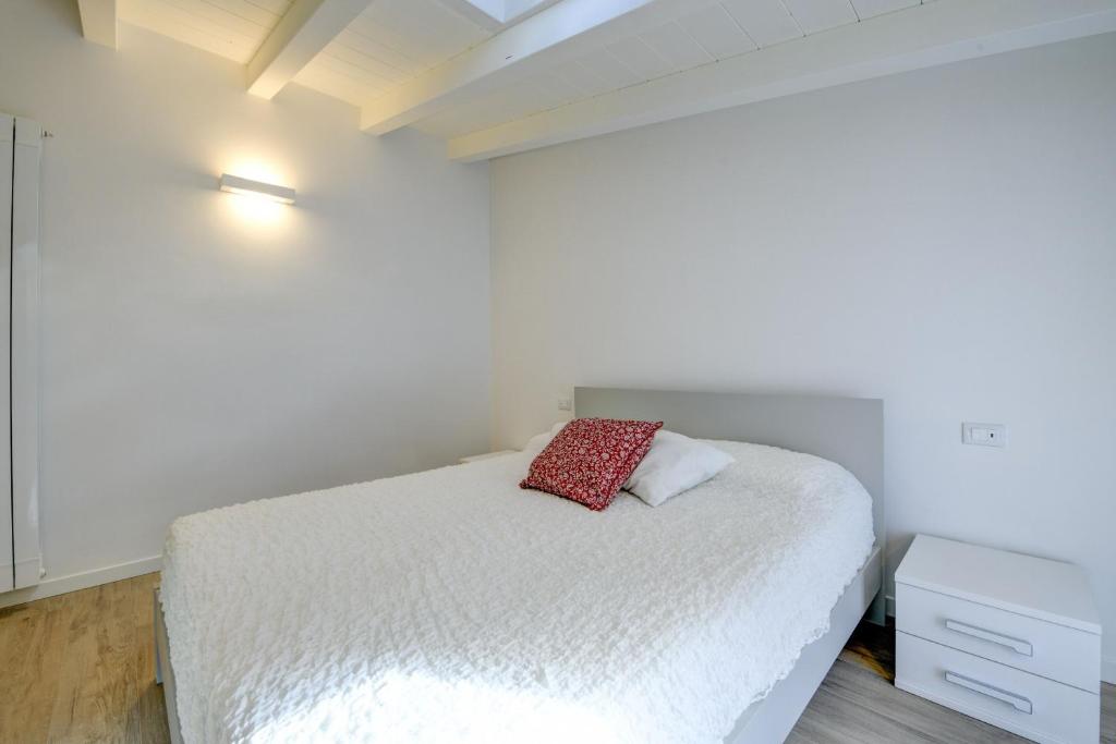 A bed or beds in a room at Maison Bellini number 3