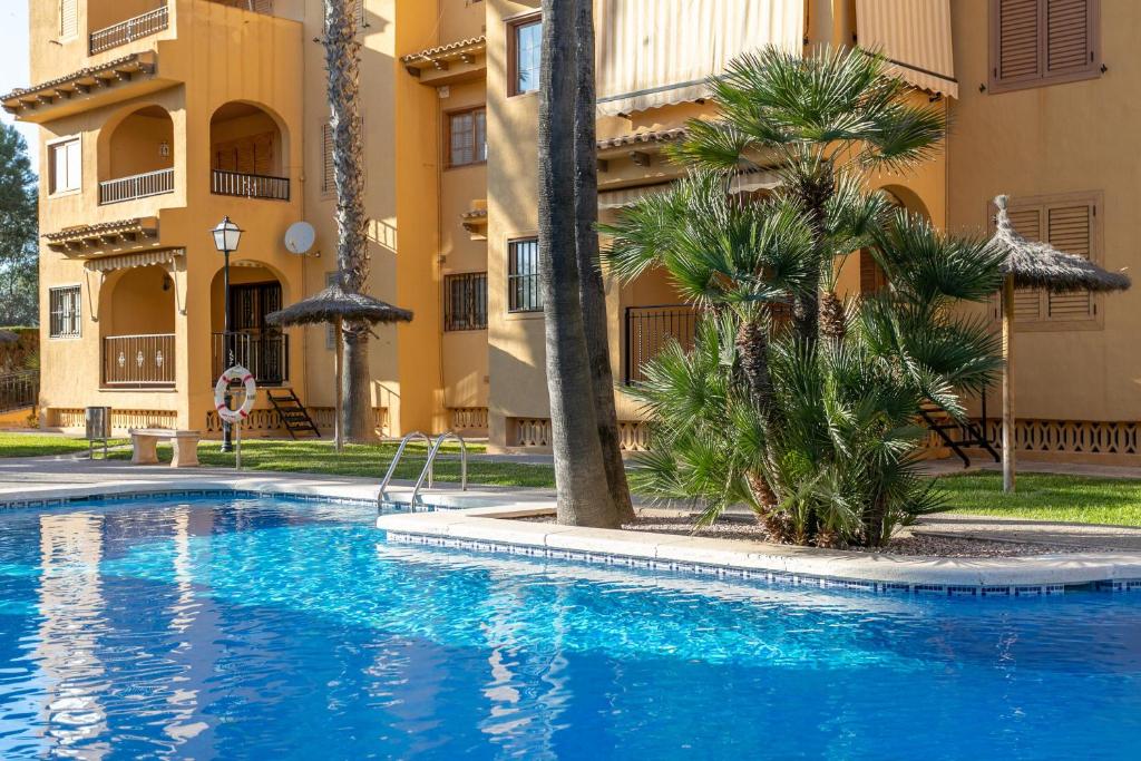 The swimming pool at or close to El Albero
