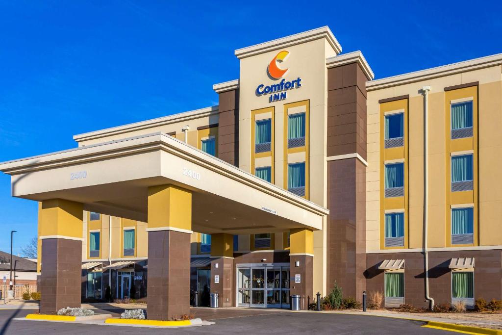 a rendering of the front of a hotel at Comfort Inn in Jonesboro