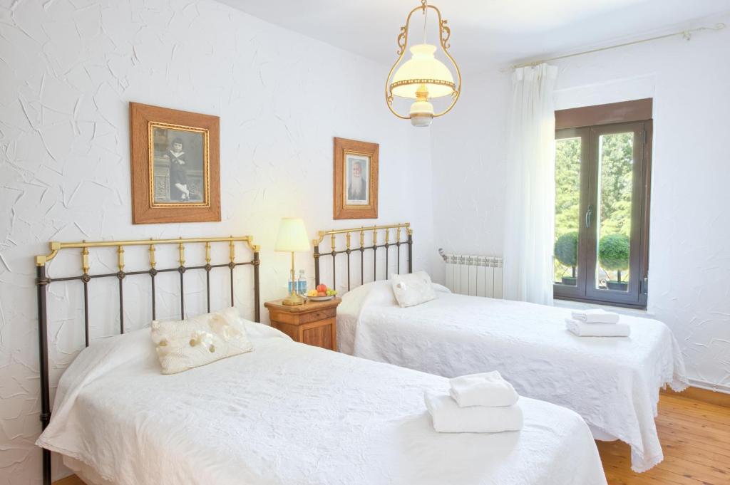 Albergue LaMorena - Standard Twin Room With Shared Bathroom