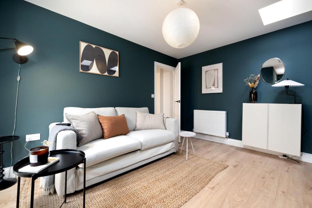 Et sittehjørne på Norman Road- Brand new luxury GF Apartment