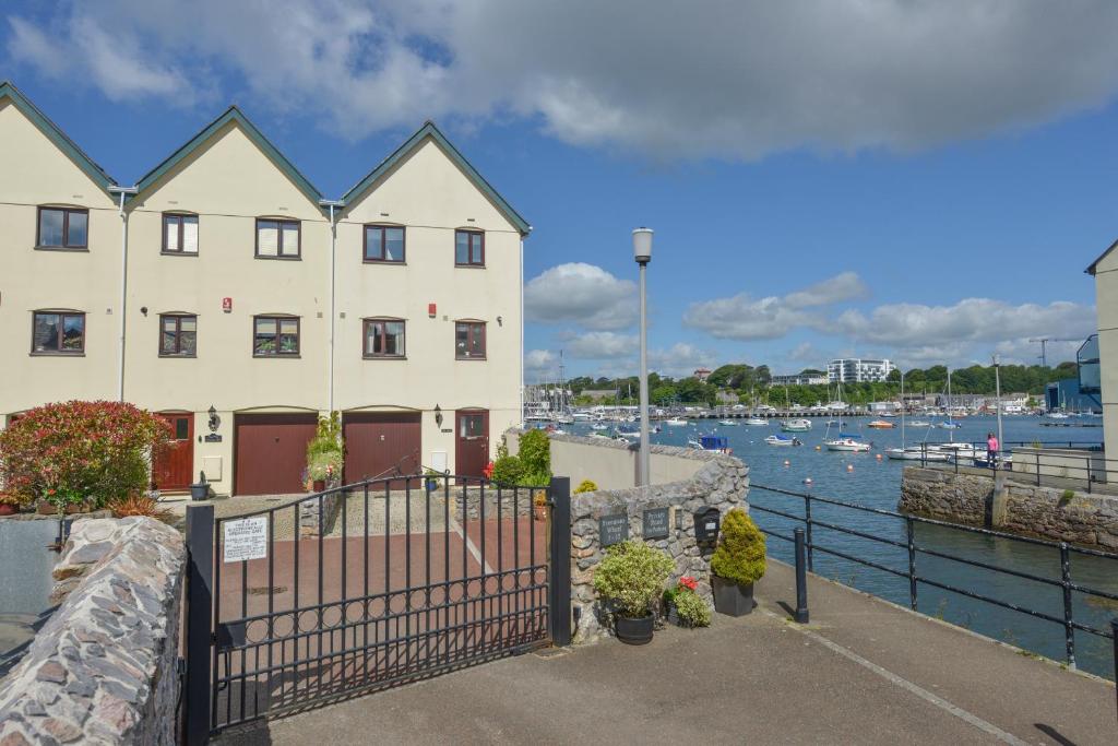 The View, Plymouth (updated prices 2024)