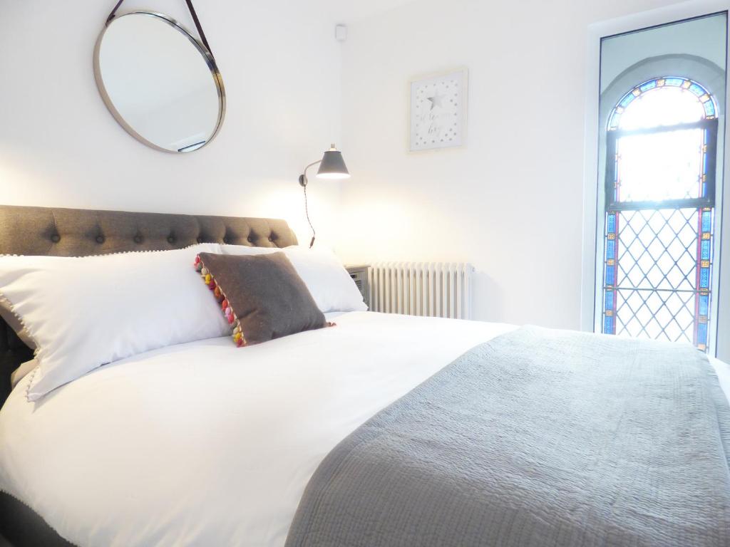 1 Chapel Place, Chester – Updated 2024 Prices