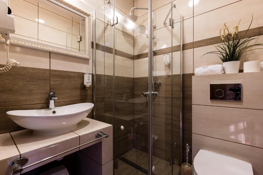 Kúpeľňa v ubytovaní Hotel Diamond w Białym Dworku