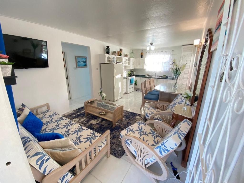 Searocks Beach Apartments, Christ Church (updated prices 2024)