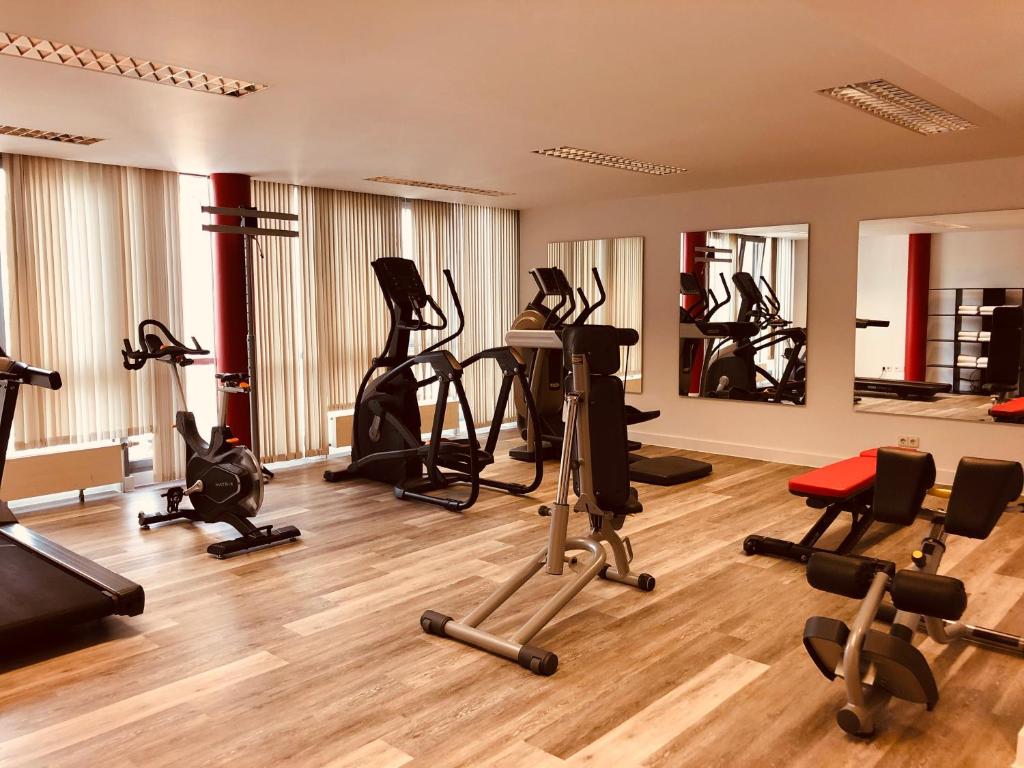 Fitness centrum a/nebo fitness zařízení v ubytování DORMERO Hotel Dresden City