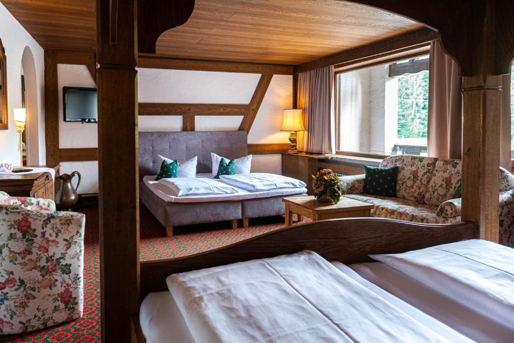Postel nebo postele na pokoji v ubytování Landgasthof Sonnenhof