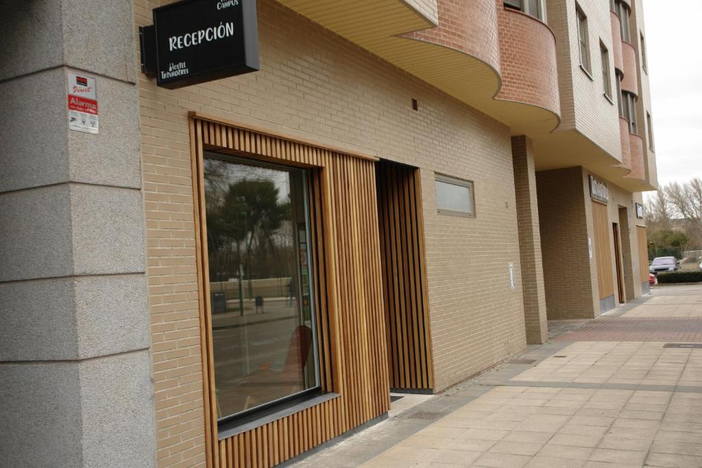 Budynek, w którym mieści się hostel